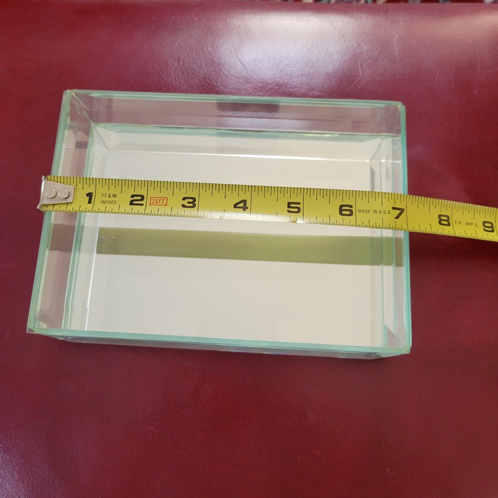 Glass Display Box - Picture 6 of 6